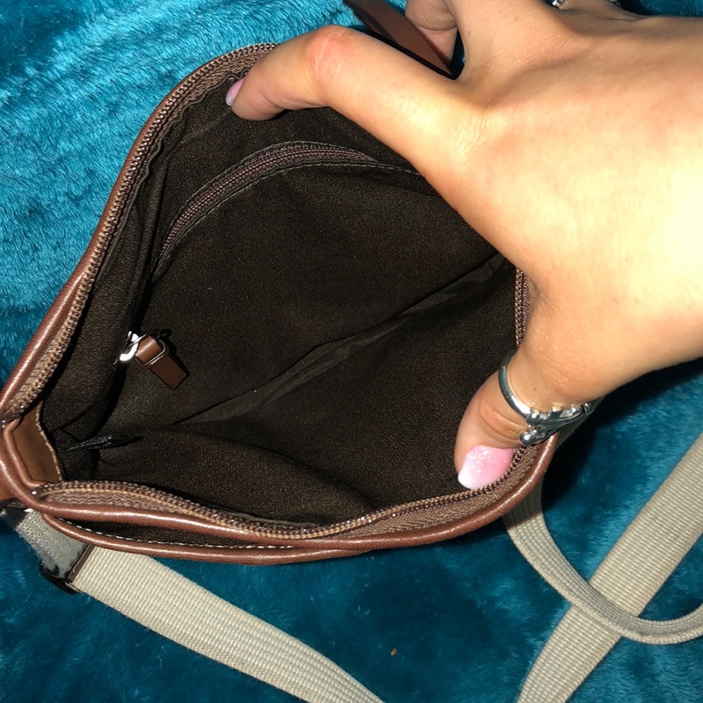 Coach 💯crossbody bag - Picture 3 of 5